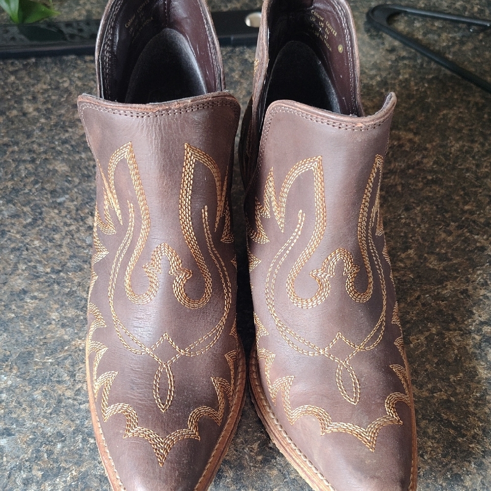 Myra Bag Brown Ankle Boots with Gold Embroidery